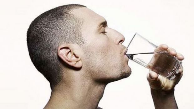 7 Aturan Minum Air Putih yang Benar Setiap Hari