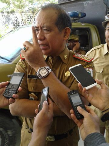 PU SulBar Berjanji Proyek Di Kawasan Kantor Gub. SulBar Agustus 2016 Rampung