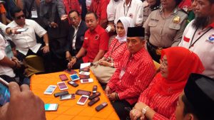 ABM - ENNY Gelar Konfrensi Pers Pendaftaran Pilgub