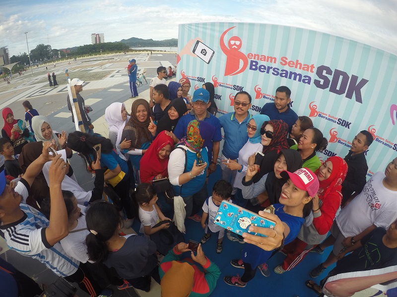 Ribuan Warga Padati Anjungan, Selfie Bareng SDK