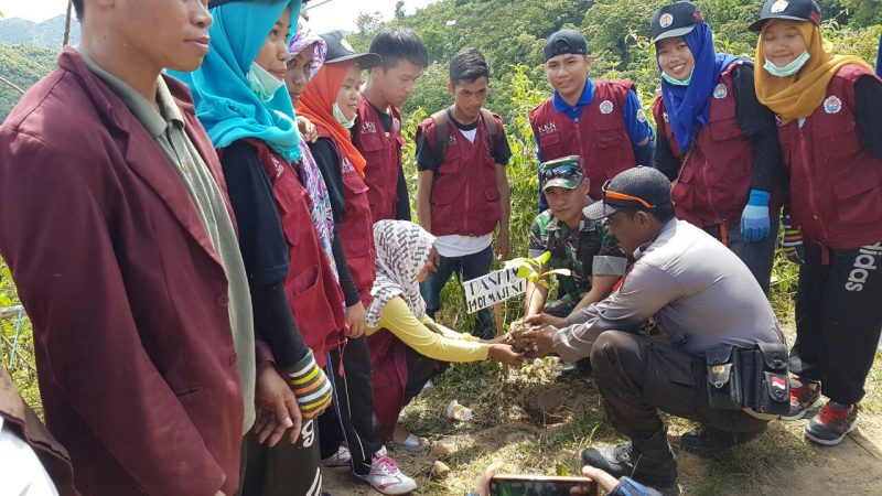 Lalui Jalan Terjal , Kodim 1401Majene Gandeng Mahasiswa Tanam Pohon