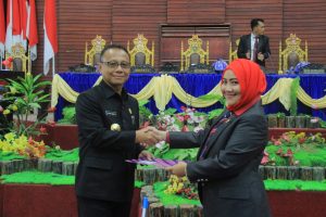 APBDP 2016  Ditetapkan, Bupati Mamuju Siap Lakukan Percepatan