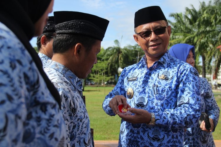 PIN Emas Untuk Pegawai Teladan