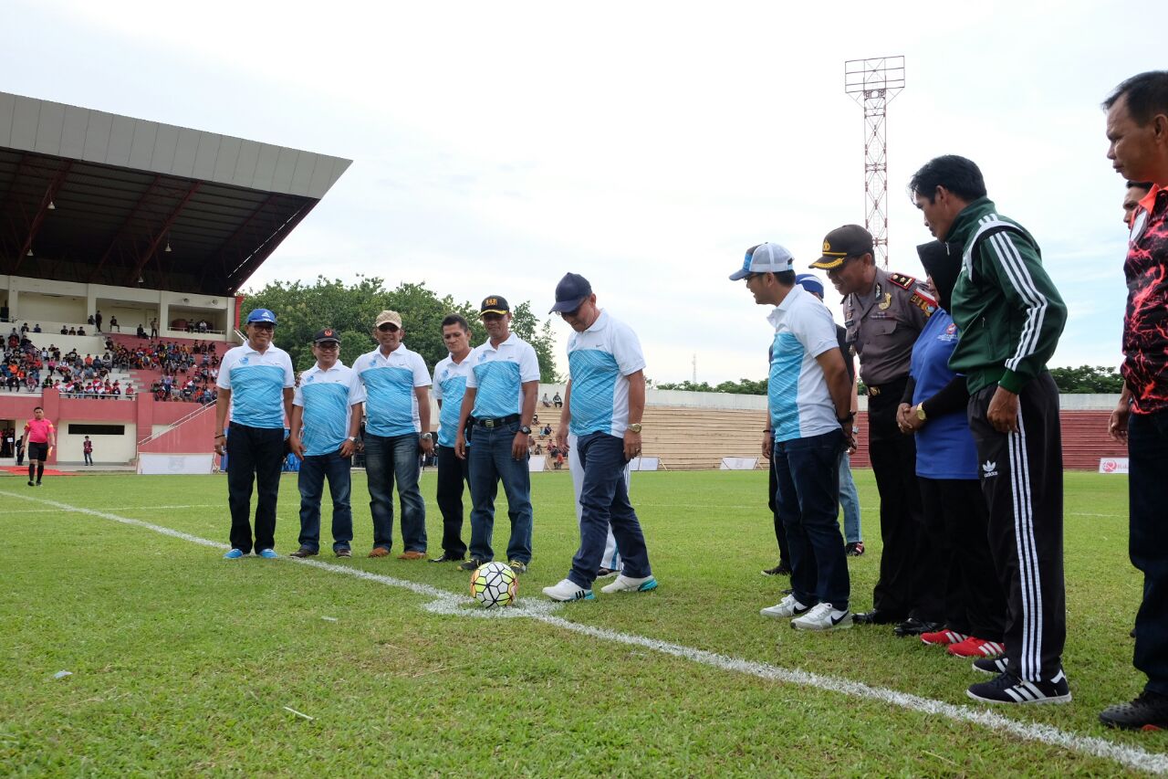 Bupati Cup 2017, Ajang Pembinaan Sepak Bola di Mamuju