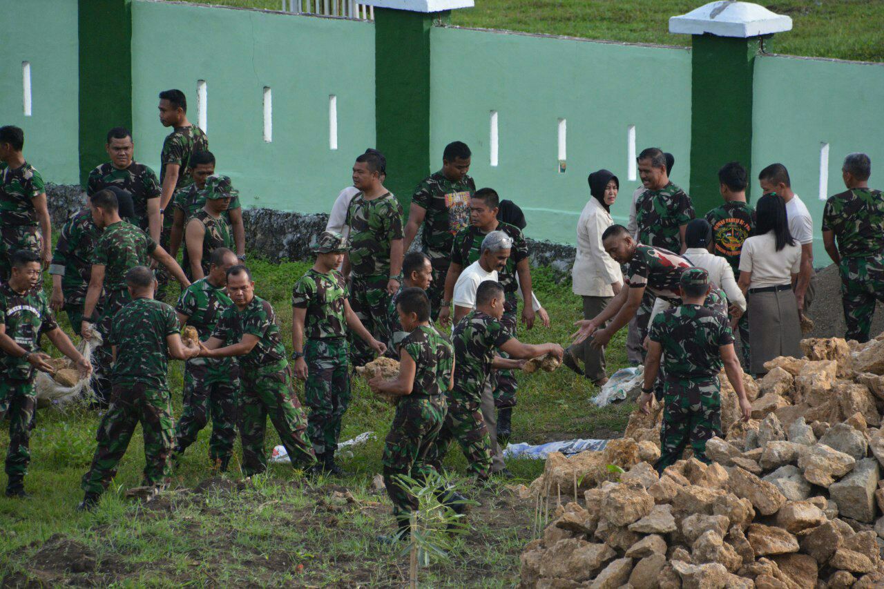 BENAHI PANGKALAN, MAKOREM 142 GELAR " OPERASI BATU "