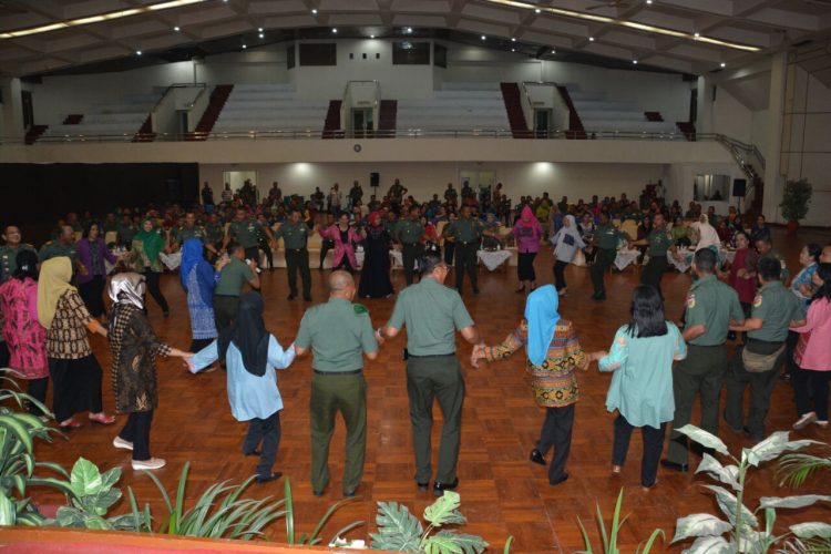 Korem 142 Tatag Hibur Diri