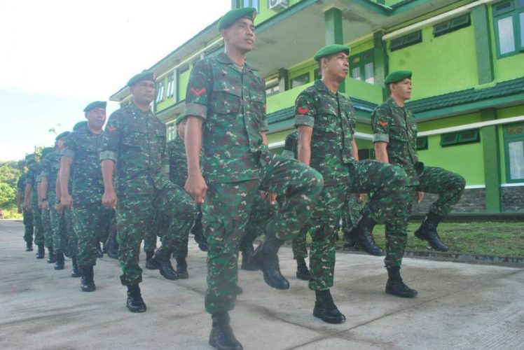 Latihan PBB Bentuk Sikap Dasar Prajurit Makorem 142 Tatag