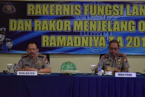 FB_IMG_1493820226249 Wakapolda Buka Raker Teknis Lantas Polda Sulbar