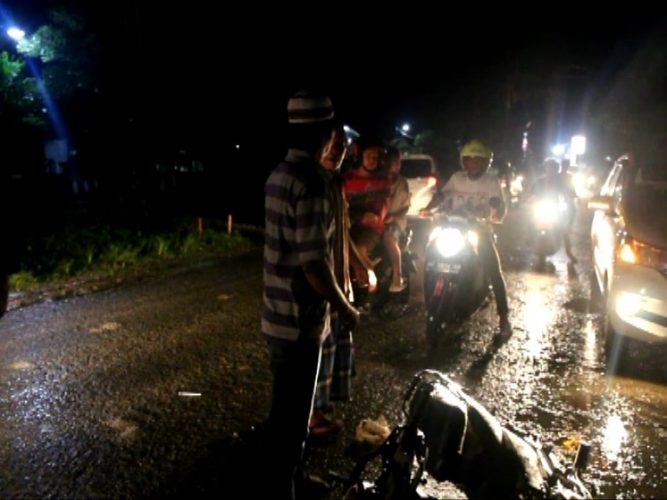 Bocah Umur 10 Tahun Tabrak Mobil Mewah