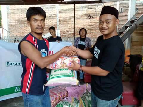 IMG-20170618-WA0013 Pemuda Wonomulyo Bantu Korban Kebakaran