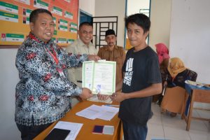 1 Disdikbud Sulbar Terbitkan Ijazah Siswa SMA Negeri 1 Simboro