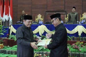 IMG_0075 Dua Ranperda Diserahkan Bupati Ke DPRD Mamuju