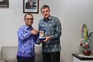 IMG_0080 Promosikan Program, Konjen Australia Sambangi Mamuju