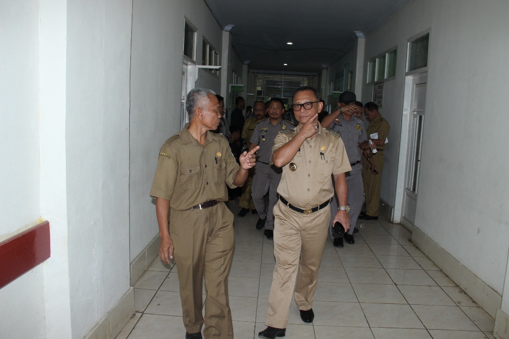 Sidak , Bupati Mamuju Anggap ASN Taat dan Disiplin