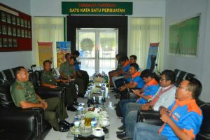 4792faaa-be21-4bff-8593-9fc103d15cad-768x511 Pengurus IWO Sulbar dan Korem 142 Tatag Bangun Kemitraan