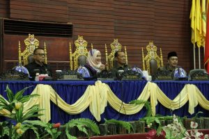 IMG_4187 Jawaban Bupati Terhadap Pendapat Umum Fraksi DPRD Mamuju