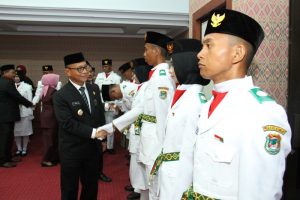 IMG_6349 Pemasangan Kendit Tandai Pengukuhan Paskibraka Mamuju