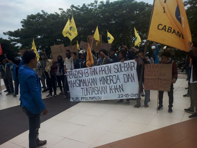 Hut Sulbar Disambut Unjuk Rasa PMII