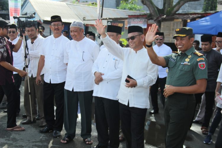 Bupati Mamuju Melepas 4.700 Peserta Pawai Ta'aruf