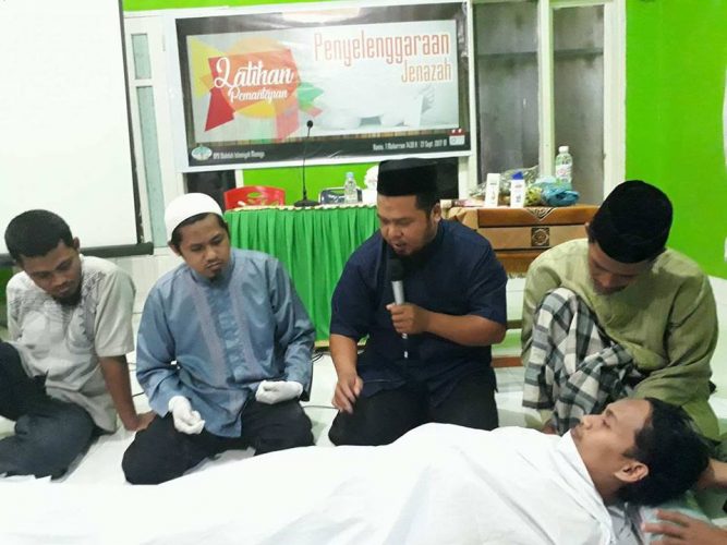 Depsoskeshum Wahdah Islamiyah Mamuju, Gelar Pelatihan Selenggarakan Jenazah