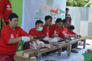 Proses Pengelolaan daging Qurban oleh Panitia Qurban Wahdah Islamiyah 5 Wahdah Islamiyah Sulbar Salurkan 3 Ton Daging Qurban