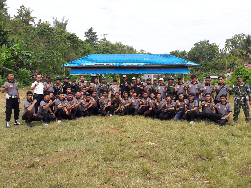 Personil Polres dan Kodim 1418 Mamuju Gelar Latihan Menembak