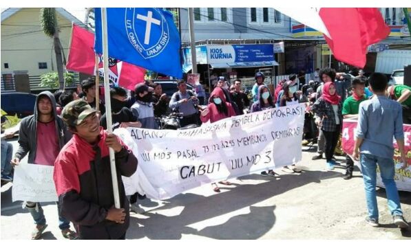 Aksi Unjuk Rasa, Menolak UU MD3 yang Dinilai Mematikan Demokrasi