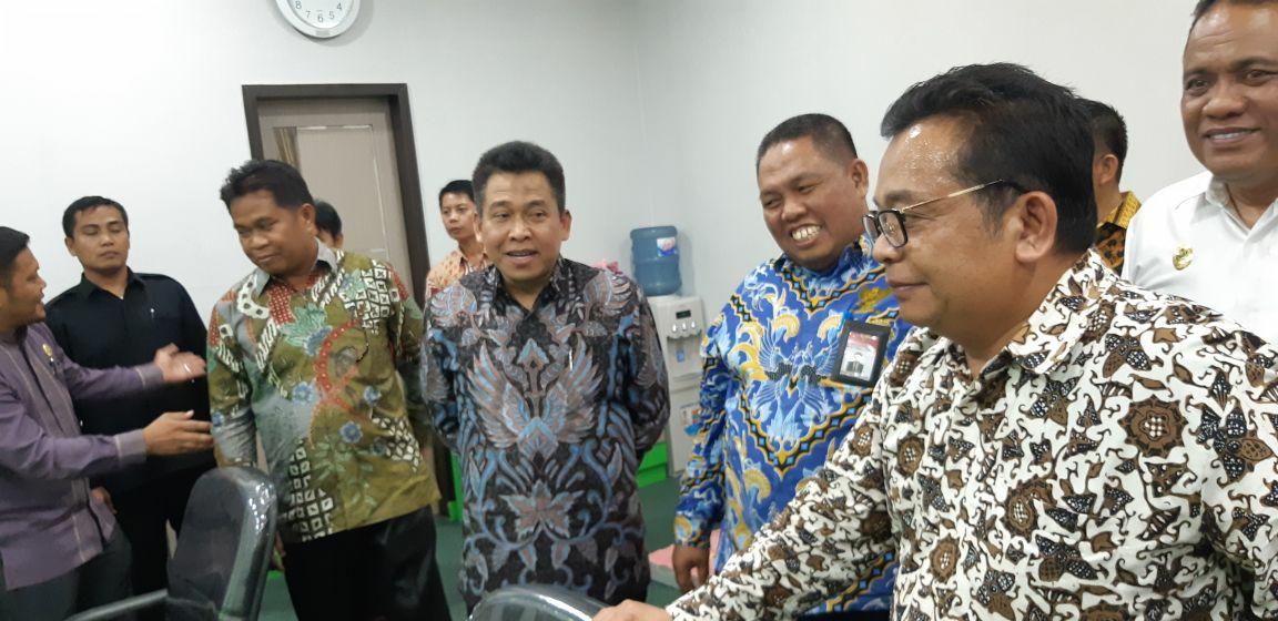 Hadirkan Ombudsman, Kanwil Kemenag Sulbar Launching PTSP