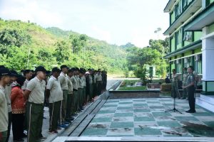 Jelang Lebaran Korem 142 Tatag Berbagi Bingkisan Sembako