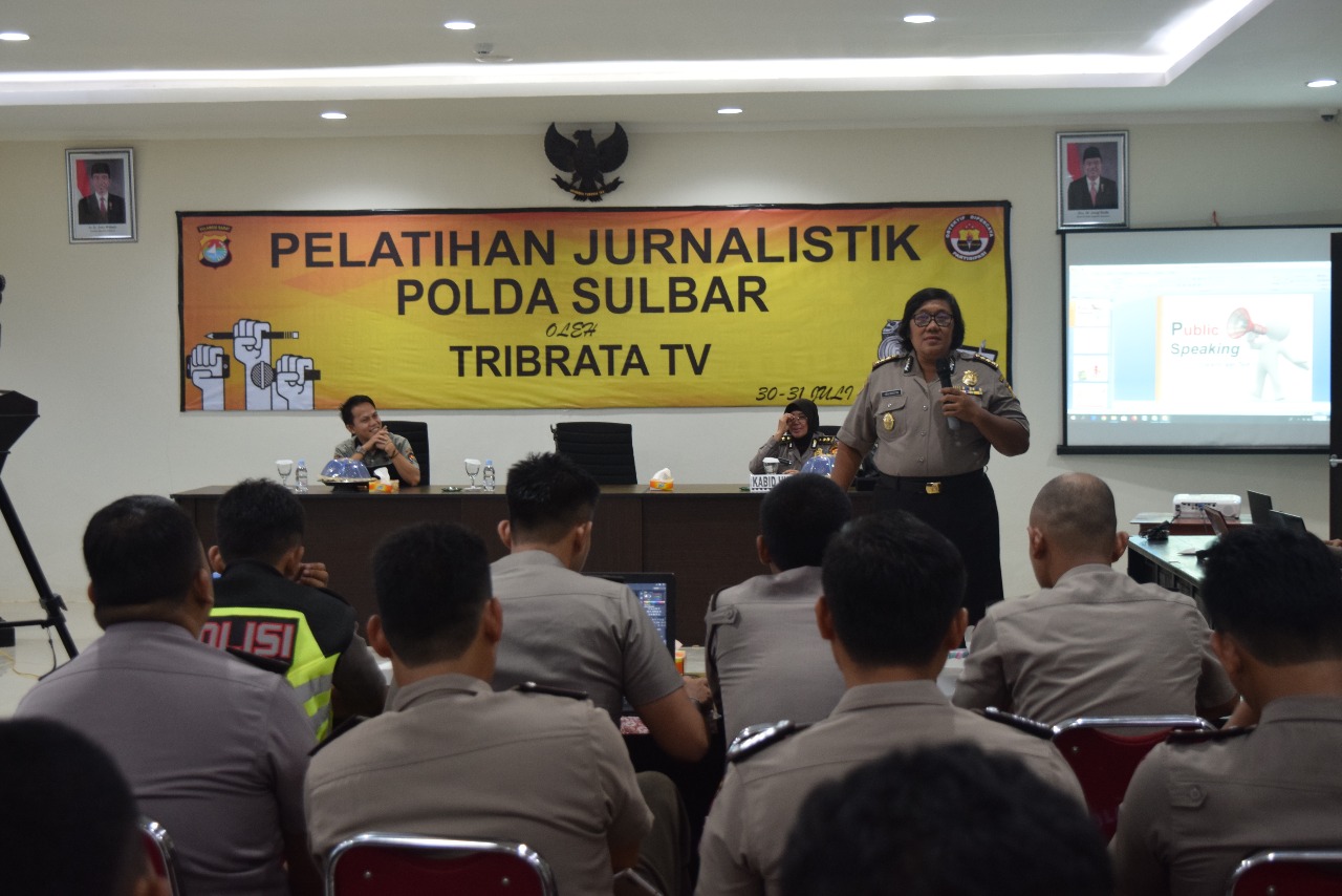 57 Personil Polda Sulbar Dilatih Jurnalistik