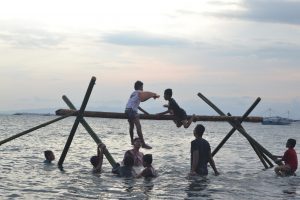 Pra PIFAF 2018 Hibur Warga di Pantai Bahari