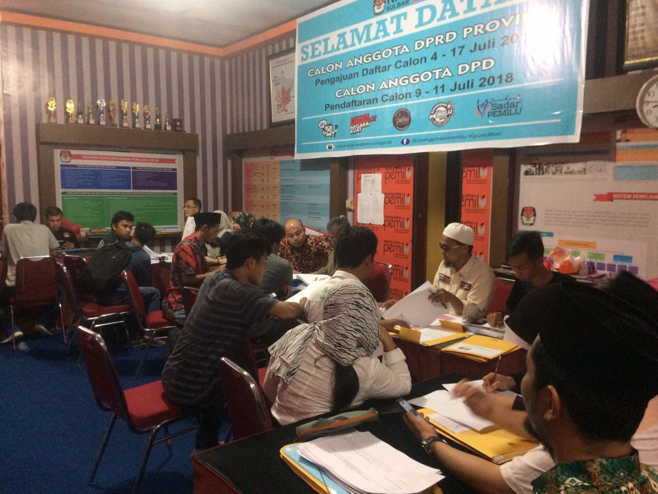 IMG-20180801-WA0014 16 Parpol di Sulbar Serahkan Berkas Perbaikan Bacaleg di KPU