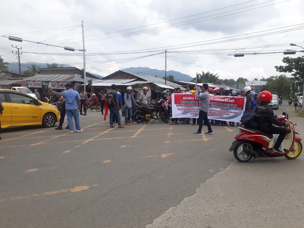 Aliansi Pemuda Sulbar Tolak Gerakan 2019 Ganti Presiden