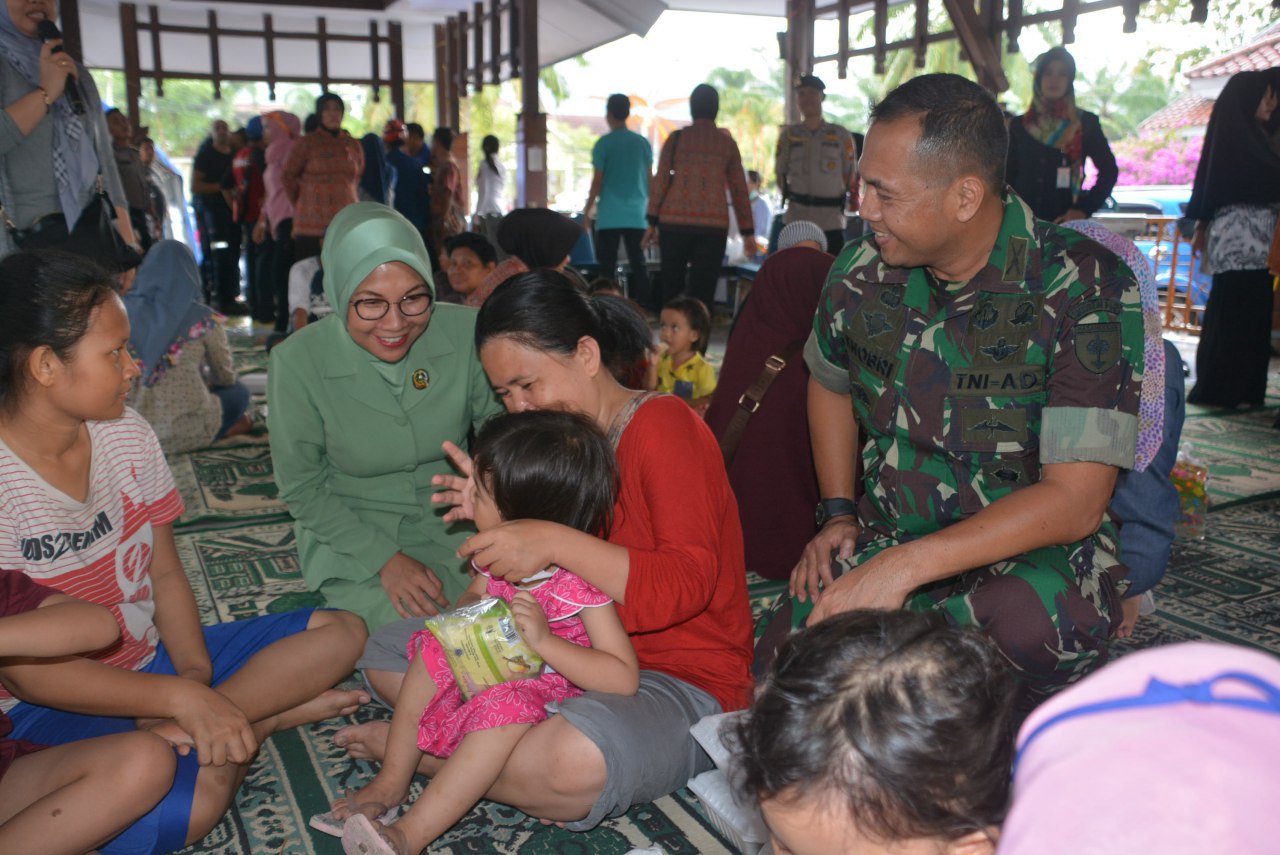 Danrem 142 Tatag Tinjau Kondisi Pengungsi di Mamuju