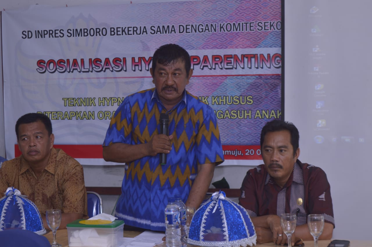 Puluhan Orang Tua Siswa SD Inpres Simboro Ditraining Hypnoparenting