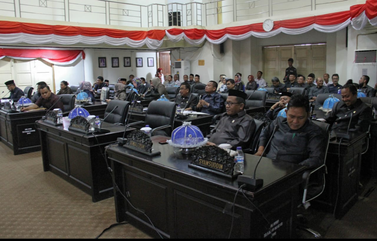 IMG-20181025-WA0008 Tiga Fraksi DPRD Mamuju Ingin Ranperda Penyertaan Modal PDAM 'Dikupas' Tuntas