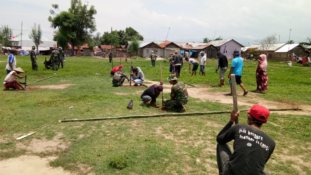 Bantu Proses Belajar Siswa Korban Gempa Satgas TNI Bangun Tenda