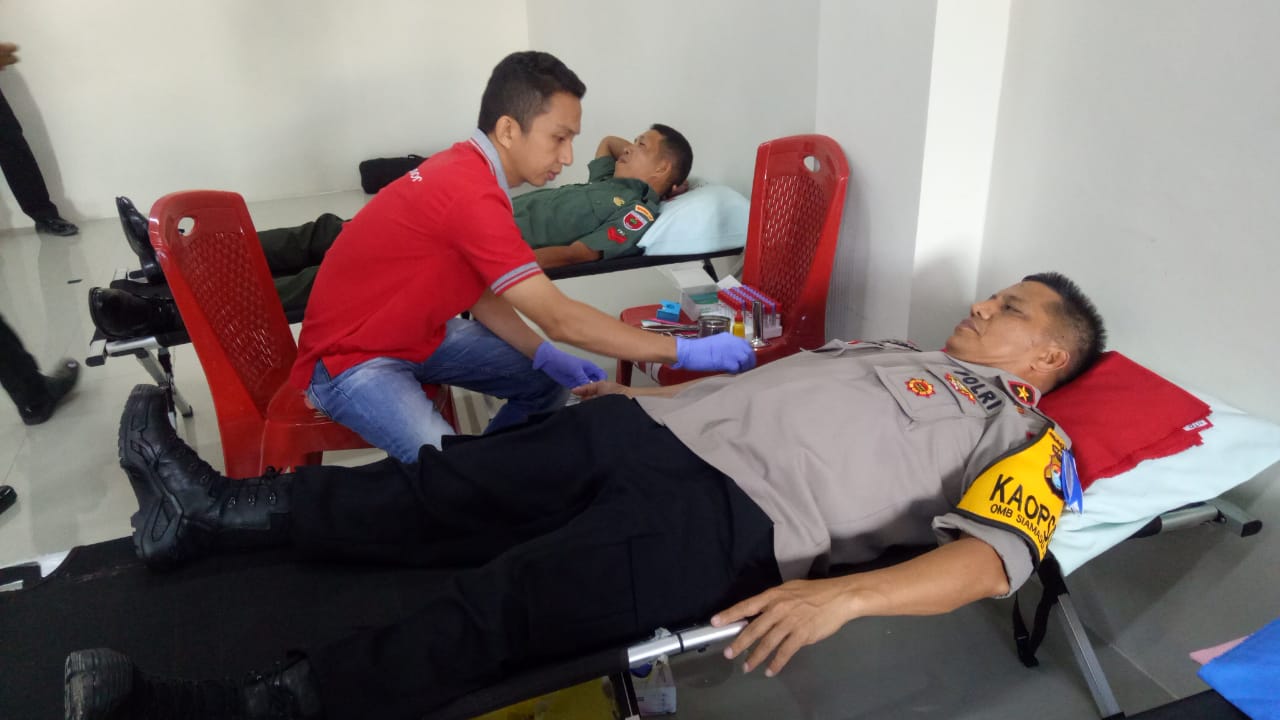 Hut Brimob ke 73, Kapolda bersama PJU Polda Sulbar Donor Darah.