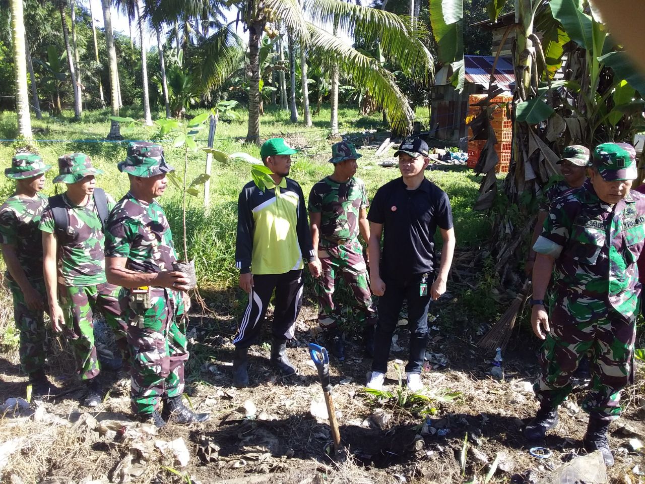 Personil Kodim 1427 Pasangkayu Gelar Penghijauan