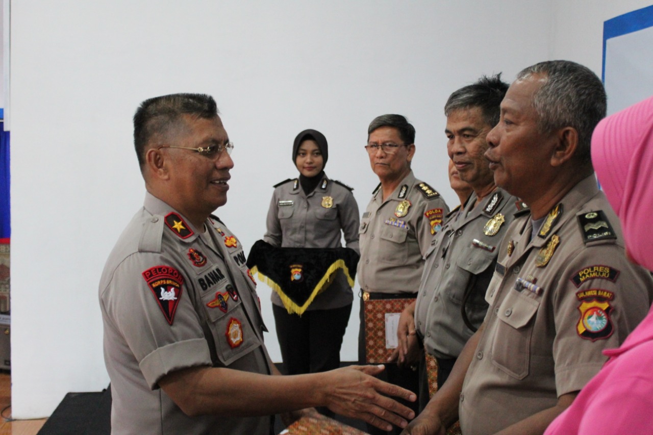 Polda Sulbar Mencatat 50 Personil Naik Pangkat