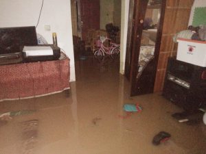 Banjir Rendam Rumah Warga dan Belasan Jalan di Kota Mamuju