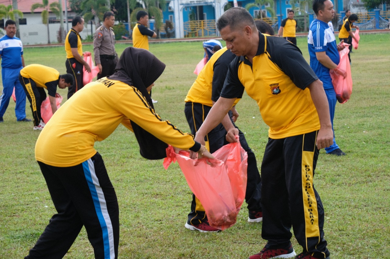 Kapolda Sulbar Kembali Lancarkan Program Jumat Bersih