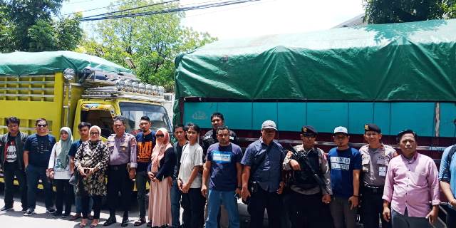 Tiga Truk Muat Surat Suara Mamuju Pemilu 2019