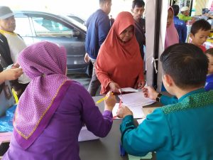 Bank Muamalat Cabang Mamuju Salurkan Dana Zakat Bagi Dhuafa