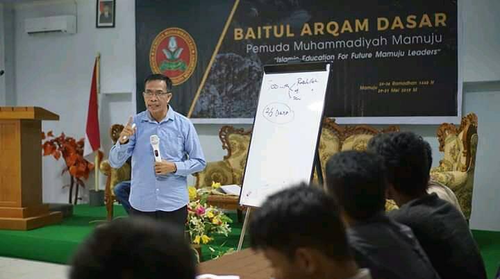 Dewan Pendidikan Mamuju Kecam Penggunaan Seragam Sekolah di THM