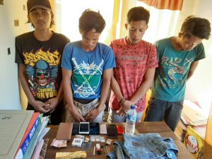 4 Pemuda Pemakai Narkoba Diamankan Unit Reskrim Polsek Topoyo.