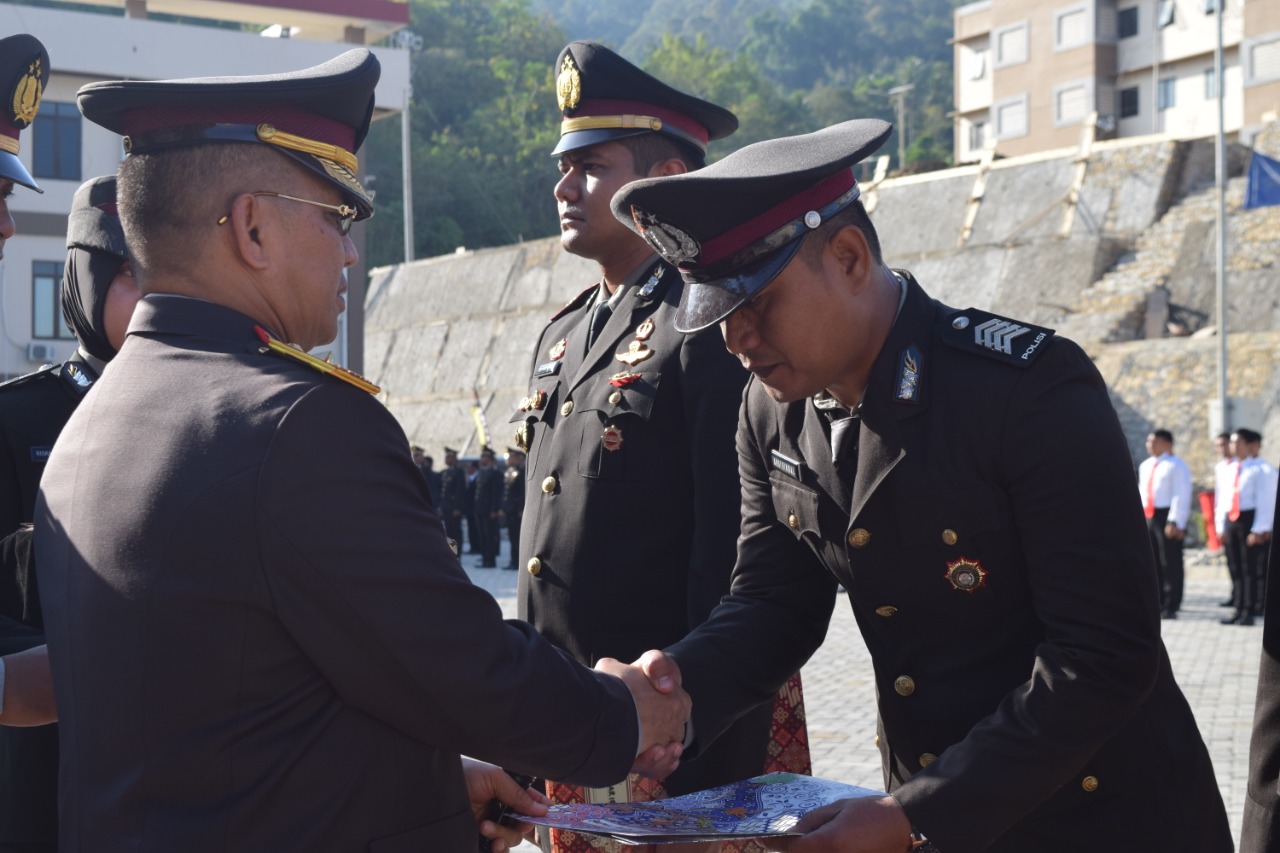 IMG-20190818-WA0020 7 Personil Dapat Reward Pada Upacara 17 Agustus di Polda Sulbar