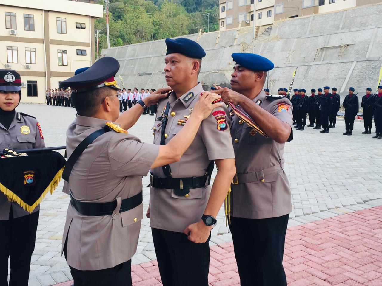 Kapolda Pimpin Upacara Sertijab Dansat Brimob Polda Sulbar