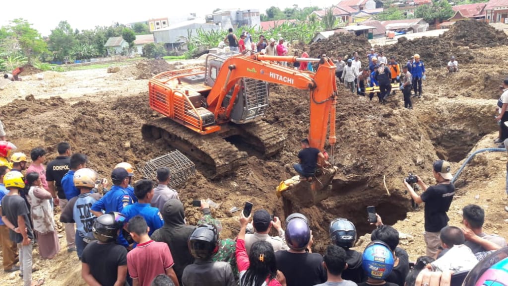 Kelalaian Kerja , Anto Mati Tertimbun