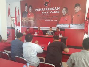 Habsi Kembalikan Formulir Pendaftaran Bakal Calon di PDI-P